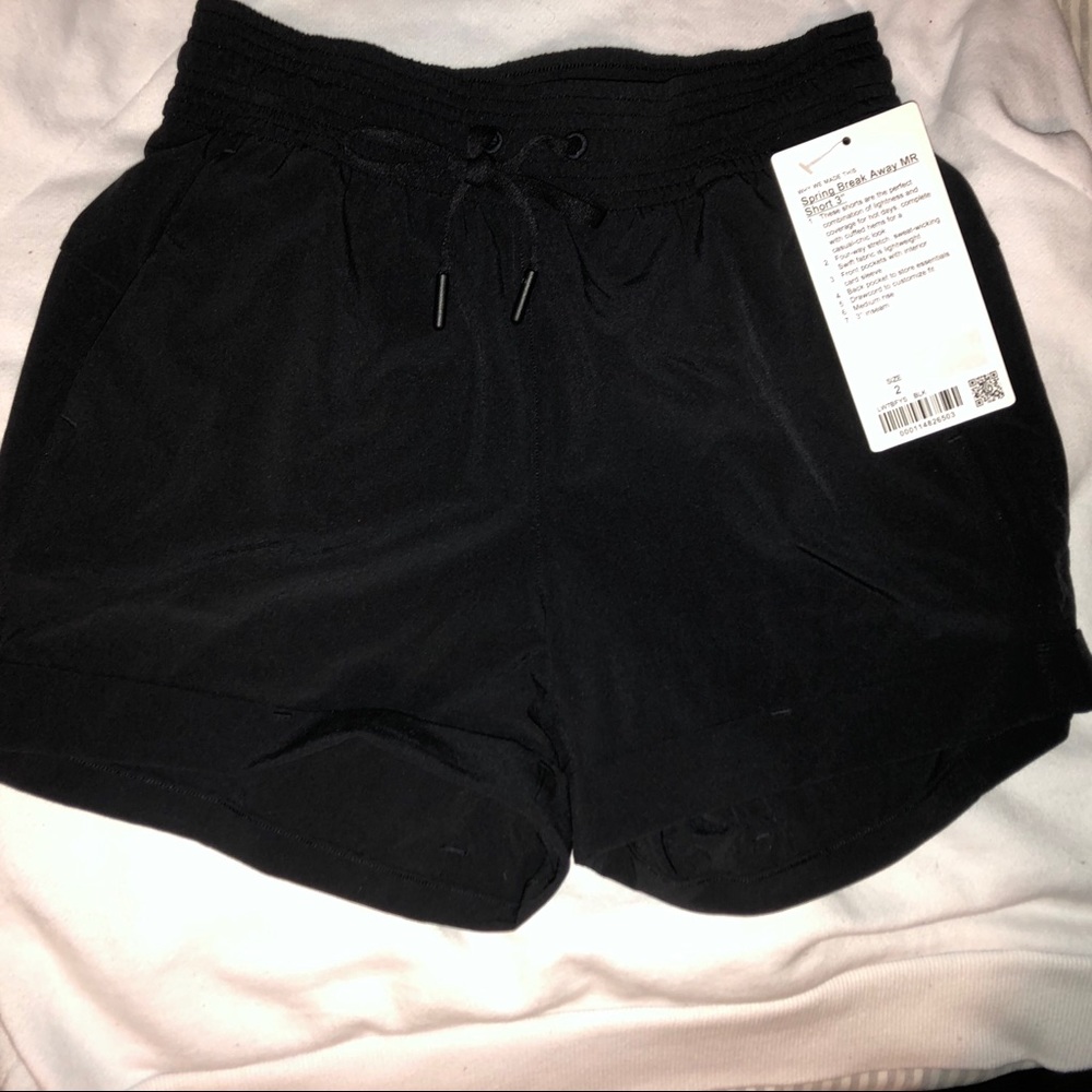 LULULEMON SPRING BREAK AWAY MR SHORT 3”
